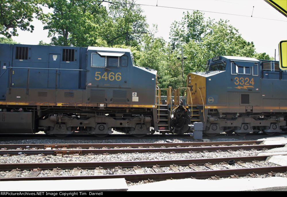 CSX 5466, 3324 on Q404